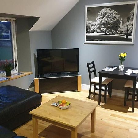 Unkenhaus. Cosy, modern apartment, private parking Lerwick Exterior foto